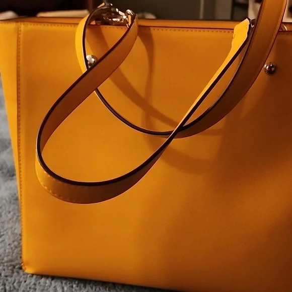 NWT- Karl Lagerfeld Paris- Women's Mango Handbag - Picture 4 of 15